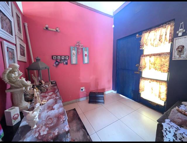 21,437M² SMALLHOLDING FOR SALE IN VAALVIEW